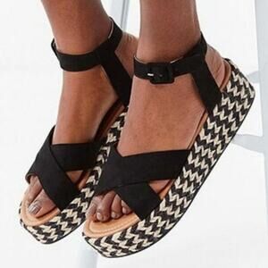 Urban Outfitters Cora Espadrille Platform Sandal size 9